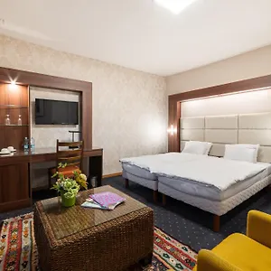 https://hotel-restaurant-kutchi.genevahotels4all.com
